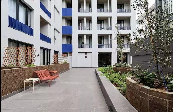 2 Bedroom Property for Sale in Sea Point Western Cape